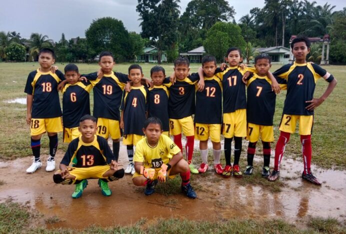 Ikuti Turnamen Bola Pemuda Cup Singkohor, MIS Dinul Islam Menang Lawan UPTD SPF SDN Sumber Mukti