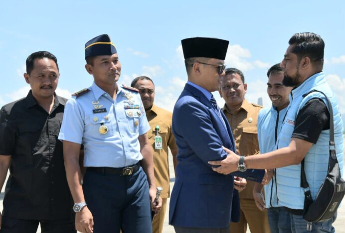 Menlu Sugiono Transit di Aceh dalam Perjalanan Dinas Pertama ke Rusia