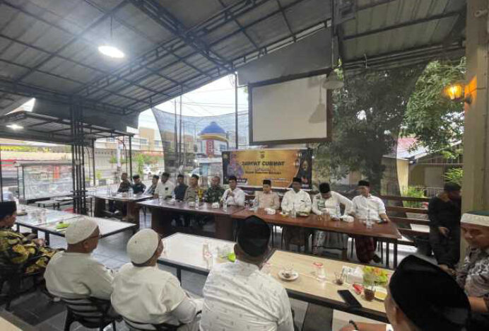 Polres Bireuen Gelar Kegiatan Jumat Curhat untuk Wujudkan Pilkada Tertib, Aman, dan Damai