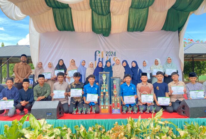 MTs dan MA Insan Qurani Raih Juara Umum di Ajang FITAS XII Pesantren Al-Falah Abu Lam U 2024