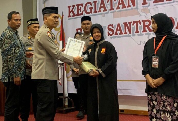 Santriwati Dayah Terpadu Inshafuddin Juara 2 Lomba Da`i Kamtibmas Aceh