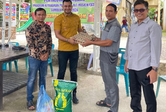 Pemerintah Gampong Bung Sidom Salurkan Bantuan Sembako untuk Warga
