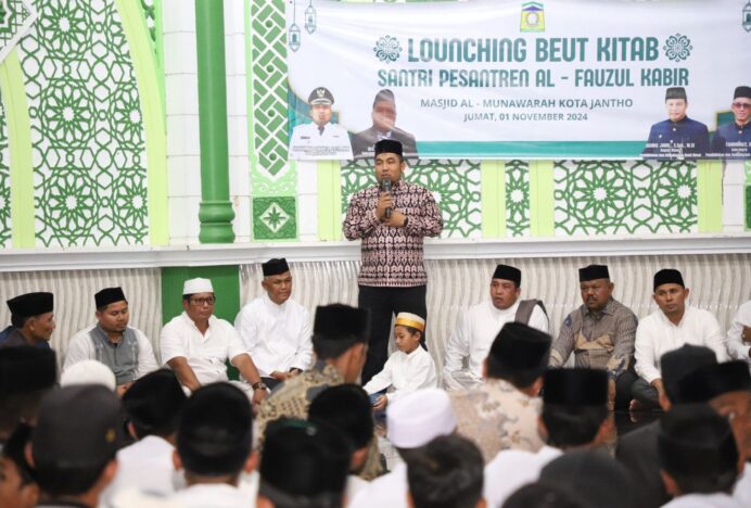 Pj Bupati Aceh Besar Lounching Beut Kitab Santri Pesantren Al Fauzul Kabir