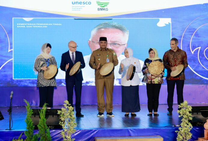 Pj Gubernur Aceh Ajak Dunia Perkuat Peringatan Dini Tsunami dalam Simposium UNESCO