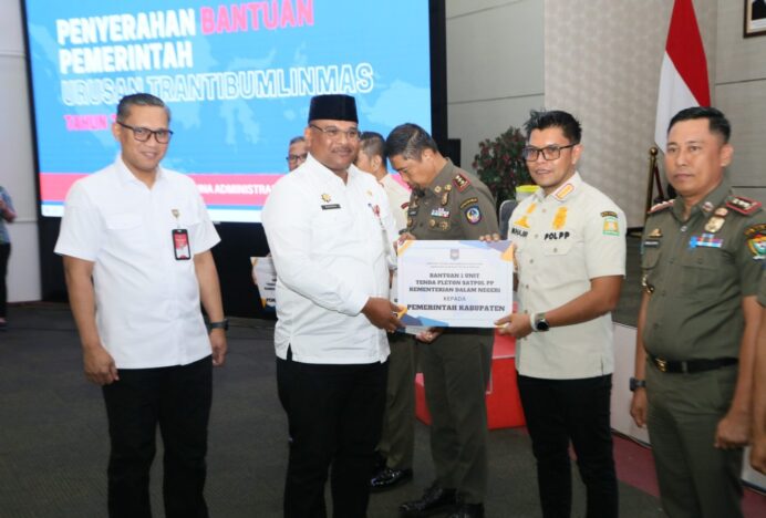 Miliki Kinerja Baik, Satpol PP Aceh Besar Terima Bantuan Tenda Pleton dari Ditjen Adwil Kemendagri