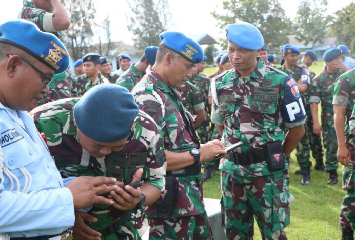 Satpomau dan Intelijen Lanud SIM Gelar Razia Handphone Personel