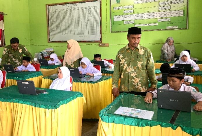 Siswa Kelas V MIN 8 Aceh Tenggara Laksanakan ANBK Tahun 2024