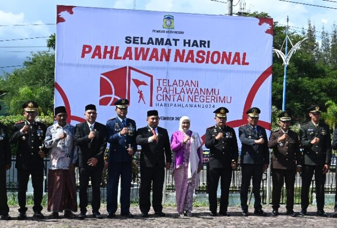 Ketua DPRK Aceh Besar Hadiri Upacara Hari Pahlawan ke-79 di Kota Jantho