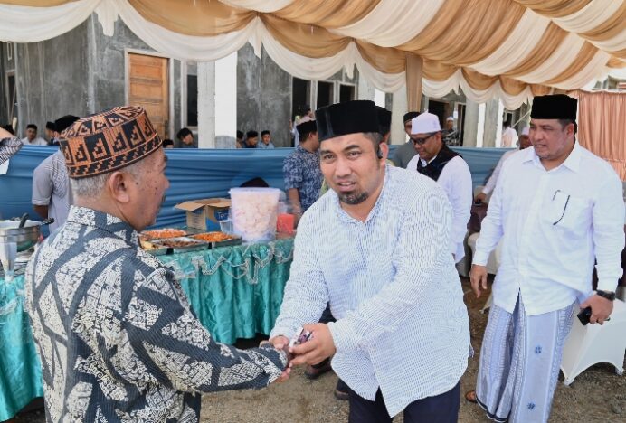 Pj Bupati Aceh Besar Hadiri Maulid di Dayah Darul Muttaqin Cot Puklat