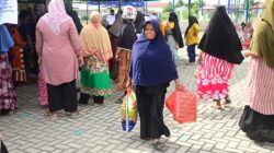 Ratusan Masyarakat Serbu Pasar Murah di Peukan Bada