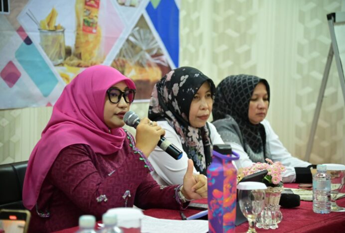 Pj Ketua TP PKK Aceh Besar Tutup Bimtek Penyuluhan Keamanan Pangan Bagi IRTP