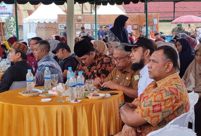 Kakankemenag Aceh Besar Hadiri Pembukaan Festival Seni dan Bahasa di Indrapuri