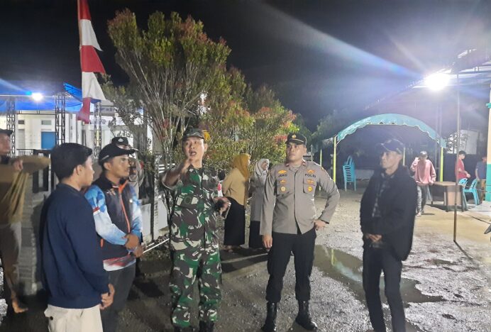 Tim Muspika Pantau Kesiapan TPS untuk Pilkada Serentak 2024 di Kecamatan Indrapuri