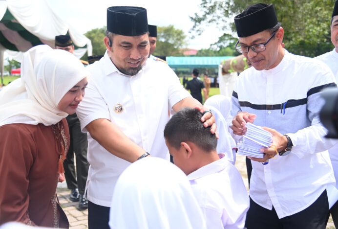 Pemkab Aceh Besar Santuni 92 Anak Yatim Saat Maulid Akbar di Kota Jantho