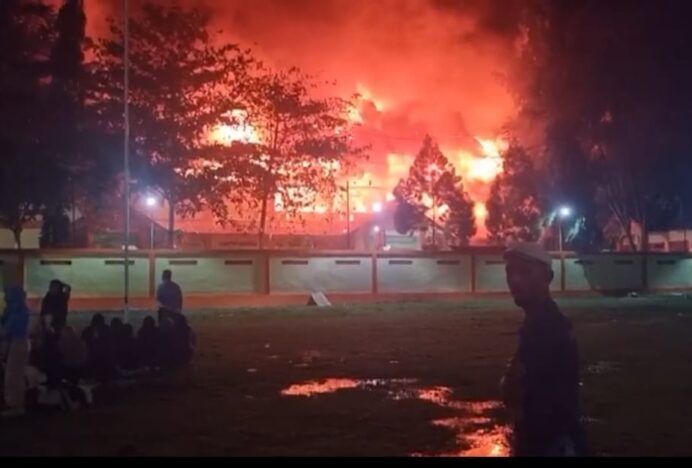 Si Jago Merah Lahap Pesantren Babul Maqfirah