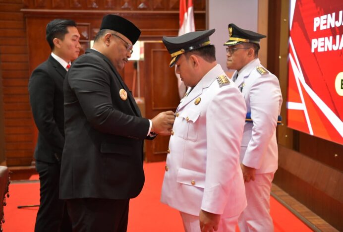 Pj Gubernur Safrizal Lantik Pj Bupati Pijay dan Pj Wali Kota Banda Aceh