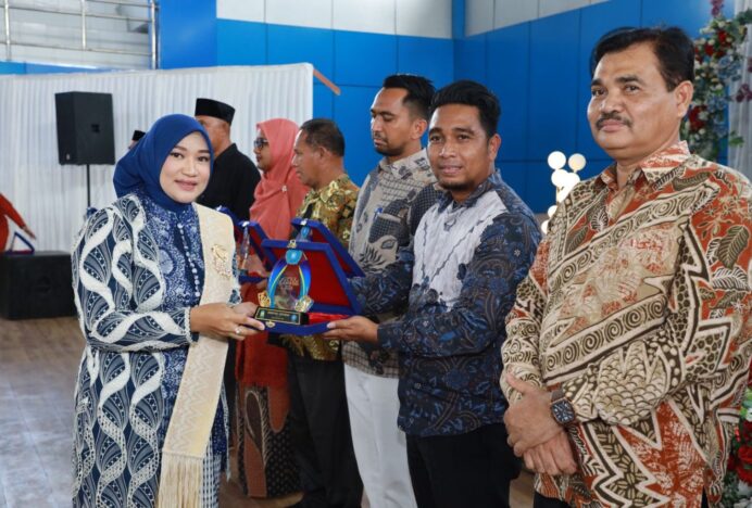Aceh Besar Peringati Hari Ibu Ke-96, TP PKK Berikan Anugerah PKK Award