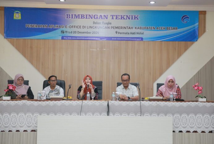 Sekdako Sumedang Berikan Materi Bimtek Penerapan E Office di Lingkungan Pemerintah Aceh Besar