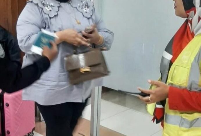 Diduga Calon PMI Non-Prosedural, Imigrasi Banda Aceh Cegat Satu Penumpang di Bandara SIM