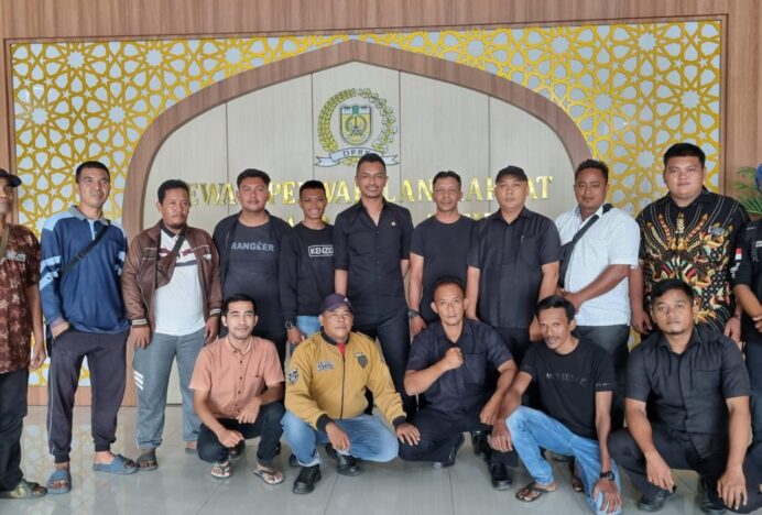 Gaji Tak Kunjung Dibayar, Petugas Pasar di Banda Aceh Mengadu ke Dewan
