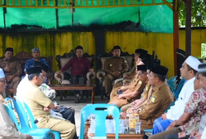 Pemkab Aceh Besar Takziah dan Doa Bersama untuk Abu Madinah