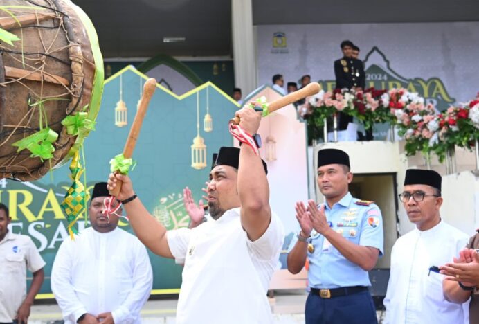 Pj Bupati Iswanto Tabuh Beduk Khanduri Maulid Aceh Besar