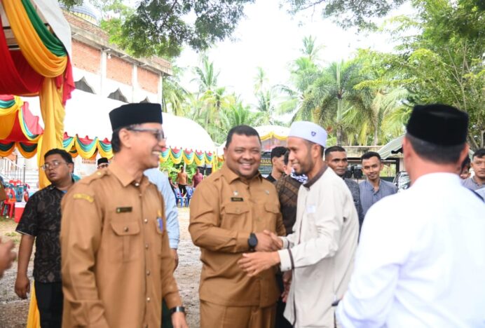 Sekda Aceh Besar Hadiri Perayaan Maulid Nabi dan Hari Jadi Kecamatan Darul Kamal ke 25 Tahun