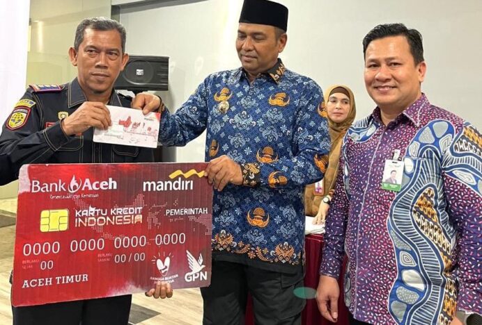 Bank Aceh Cabang Idi Lalukan Sosialiasasi dan Penyerahan KKPD Kepada Pemkab Aceh Timur