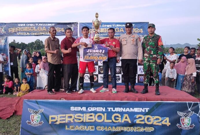 Cot Bayu FC Juara Turnamen Sepak Bola HUT ke-5 Persibolga