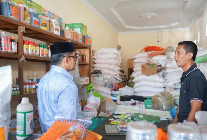 Pj Bupati Agara Pimpin Sidak Gudang dan Kios Pupuk Bersubsidi