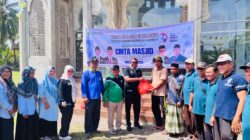 Kemenag Aceh Besar Gelar Kegiatan Bersihkan Masjid dan Penyerahan Santunan