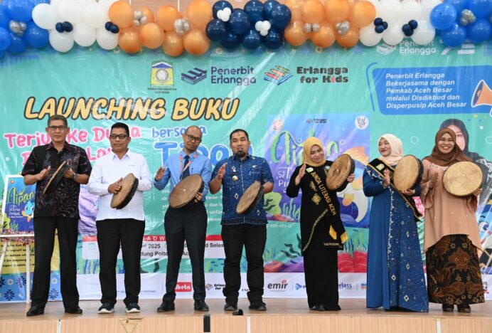 Bunda Literasi Aceh Besar Luncurkan Buku Cerita Anak “Tipan si Tuna Pintar”
