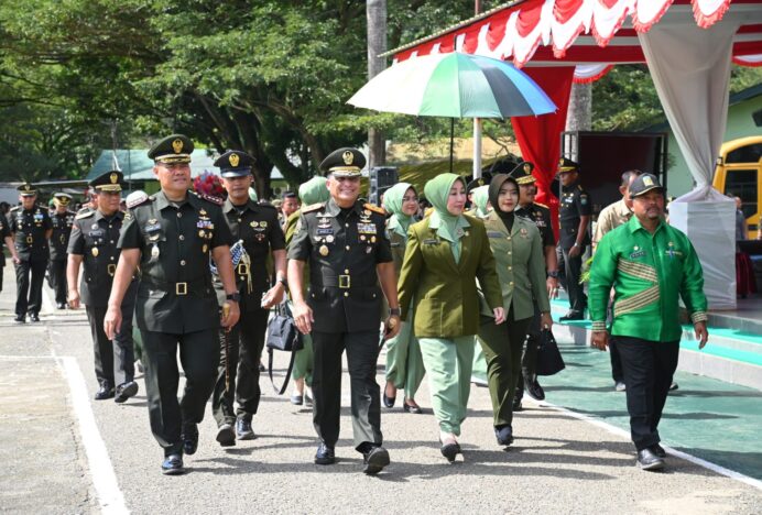 Asisten II Sekdakab Aceh Besar Hadiri Penutupan Pendidikan Bintara TNI AD