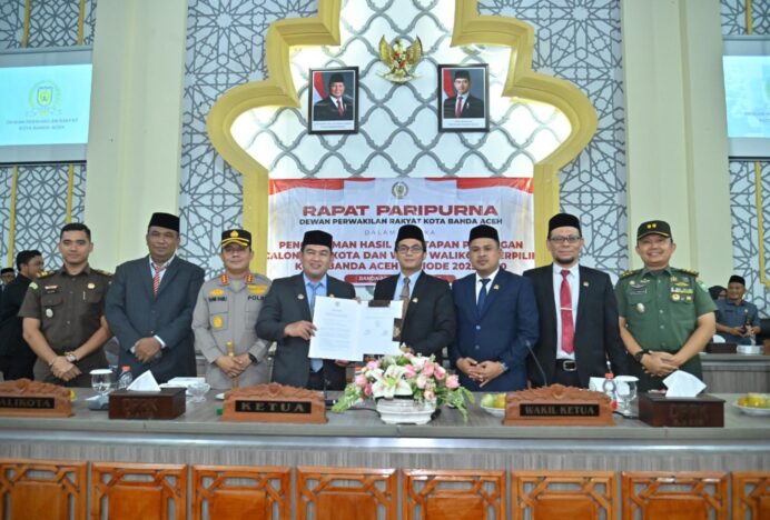 DPRK Gelar Paripurna Hasil Penetapan Pasangan Calon Wali Kota dan Wakil Wali Kota Banda Aceh Periode 2025-2030