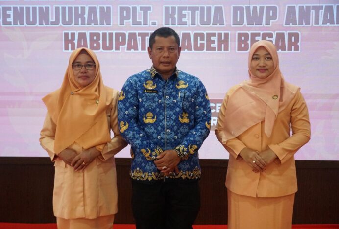 Plt Sekda Hadiri Lepas Sambut Ketua DWP Aceh Besar