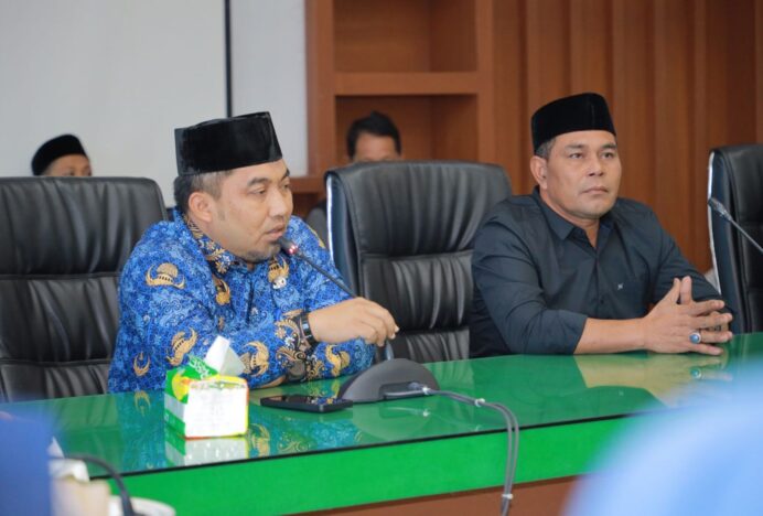 Pj Bupati Iswanto Kenalkan Perangkat Daerah Kepada Bupati dan Wakil Bupati Aceh Besar Terpilih
