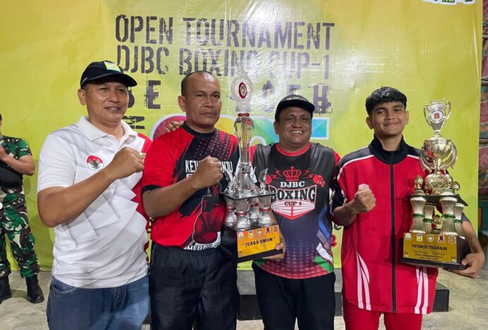 Boyong 9 Medali Emas, Aceh Besar Juara Umum DJBC Boxing Cup I