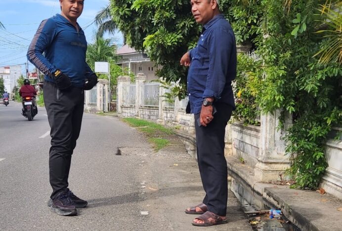 Abdul Rafur Desak Perbaikan Jalan Peurada Lamnyong yang Rusak Akibat Galian Kabel