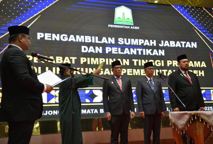 Pj Gubernur Safrizal Lantik Tiga Kepala SKPA