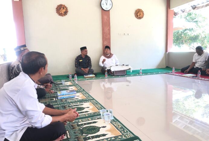Abah Junaidi Isi Pengajian Rutin di Disdik Dayah Aceh Besar