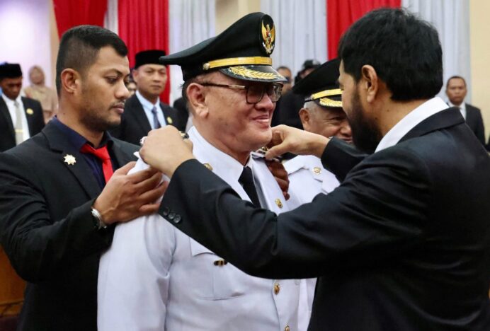 Gubernur Muzakir Manaf Lantik Bupati dan Wabup Bener Meriah
