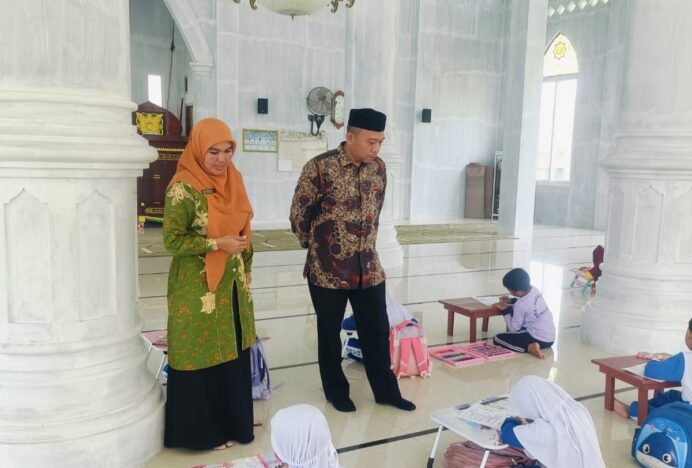 MIN 14 Aceh Besar Gelar Lomba Mewarnai Tingkat TK/RA