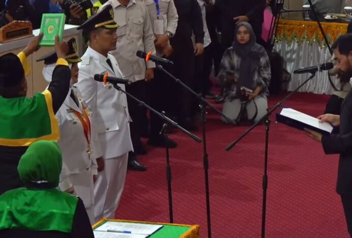 Perdana Di Lantik Wali Kota Banda Aceh, Memulai Tur ke 23 Kabupaten/Kota Gubernur Aceh Muzakir Manaf