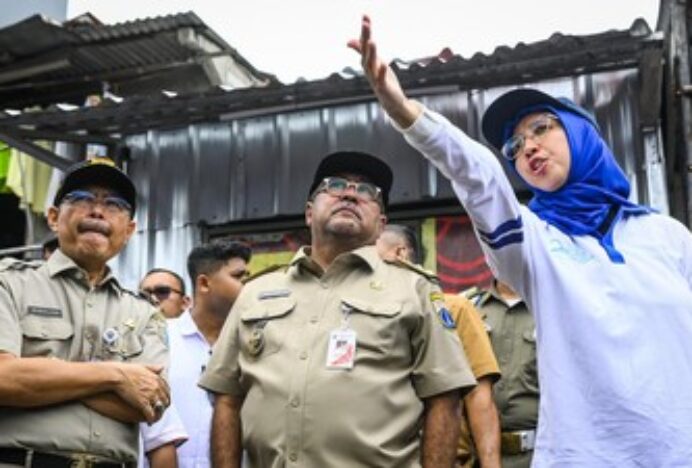 Rano Karno Kejar Keruk 1 Juta Meter Kubik Lumpur Cegah Banjir Jakarta