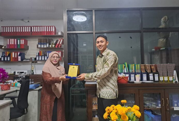 Jemput Mahasiswa PPL UIN Ar-Raniry di MIN 22 Aceh Besar, Dr. Saifullah: Silaturahmi Jangan Terputus