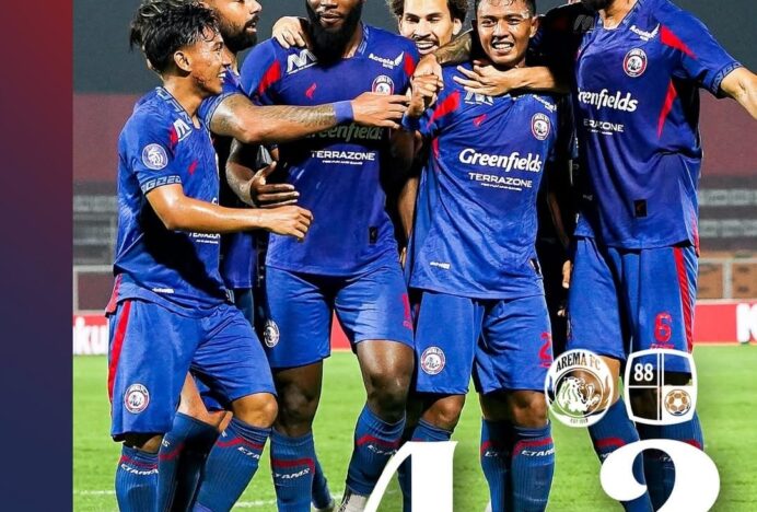 Arema FC 10 Pemain, Kalahkan Barito Putera 4-2
