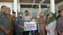 Baitul Mal Aceh Salurkan Rp 163,5 Juta untuk Korban Kebakaran di Simeulue