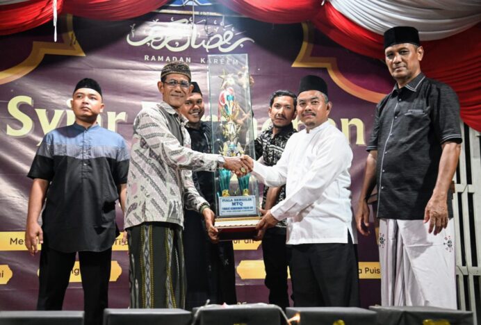 Asisten II Sekdakab Aceh Besar Resmi Tutup Syiar Ramadhan Pagar Air