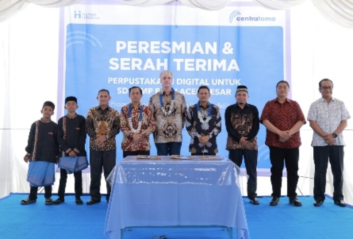 Kadis Perpusip Aceh Besar Hadiri Peresmian Perpustakaan Digital di SMP PKPU Neuhen