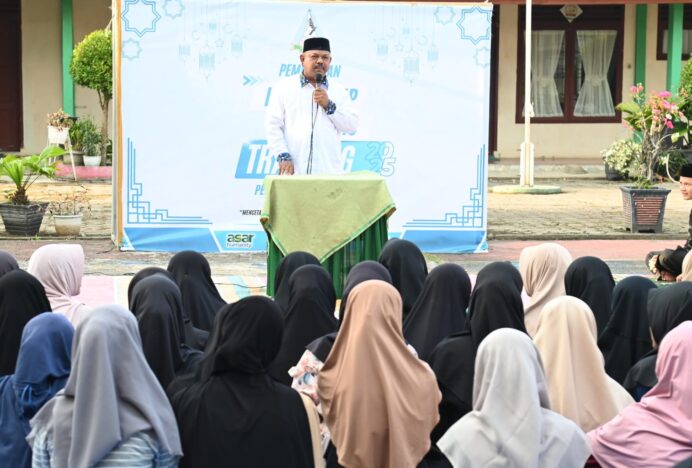 Kadis Syariat Islam Aceh Besar Buka LBT PII di SMAN 1 Baitussalam